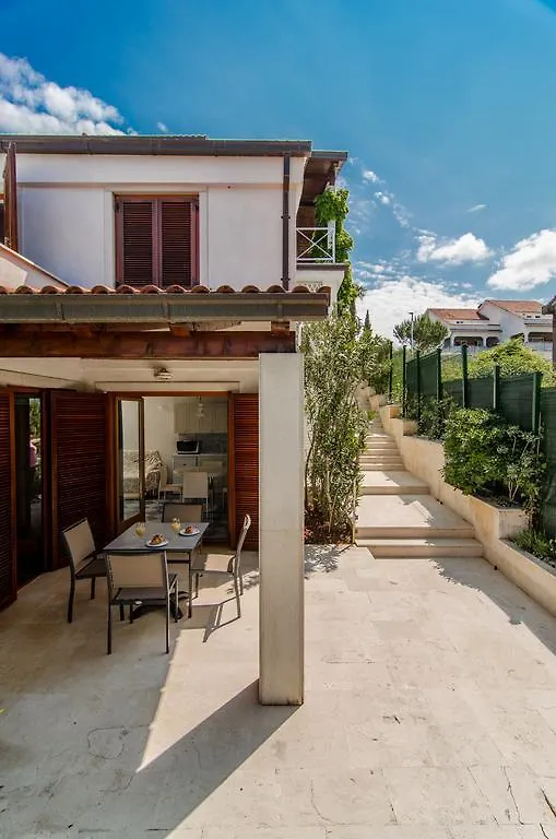 Apartmani Alice Njivice