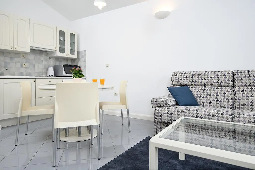 Apartmani Alice Njivice Apartman